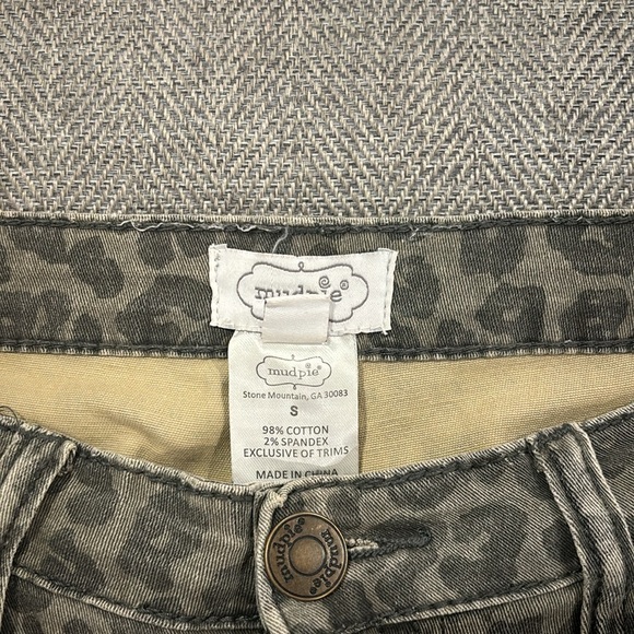 Mudpie - Picture 3 of 4